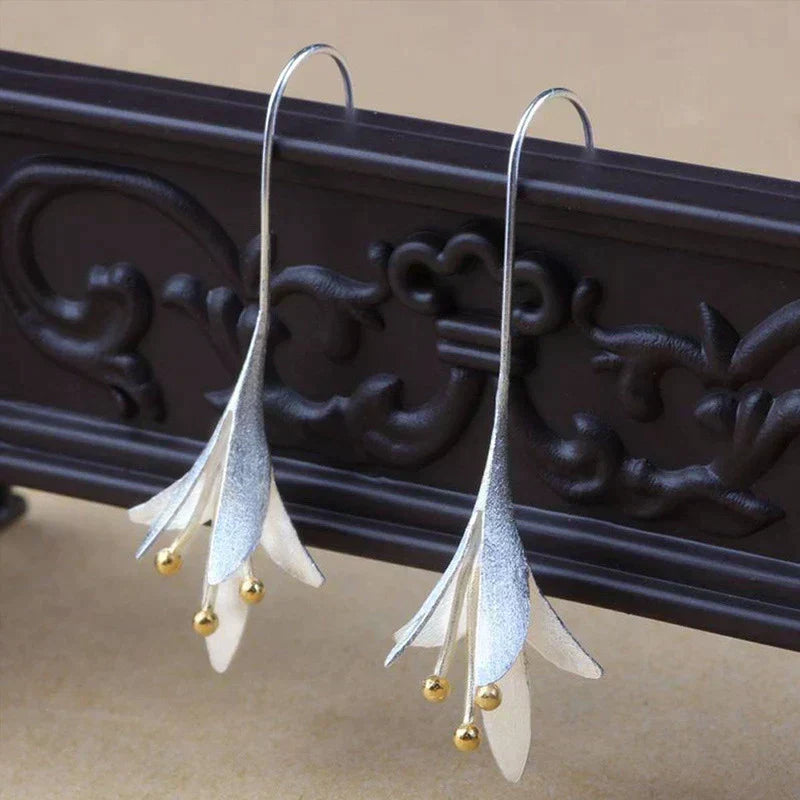 Earrings with Flowers Made of Silver